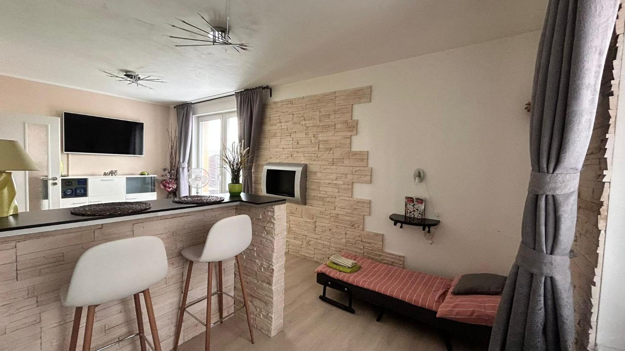 Bastien Studio Near Airport プラハ エクステリア 写真